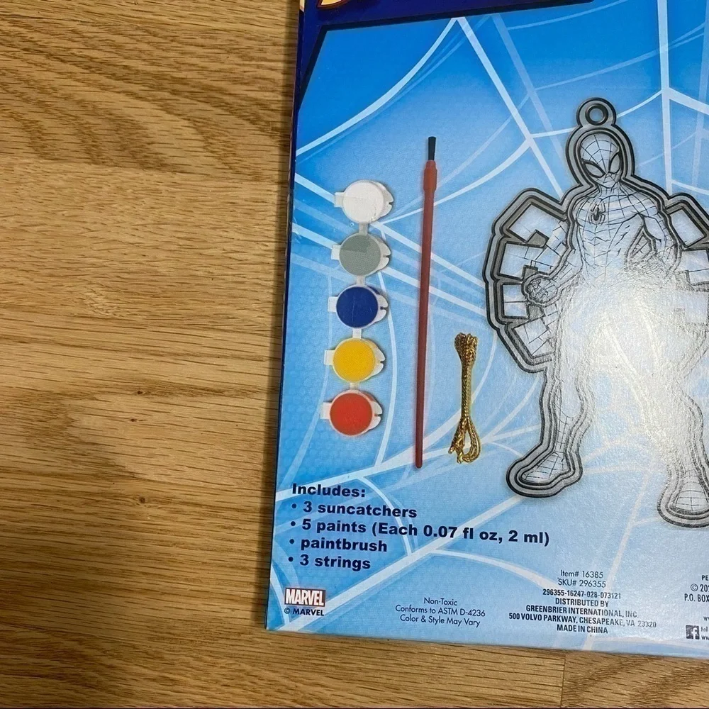 Spider Man Sun Catcher Kit Craft NWT NEW